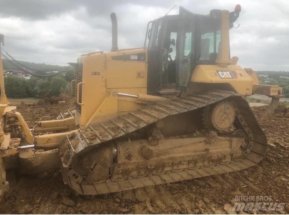 CAT D 6 N LGP Pásové dozéry