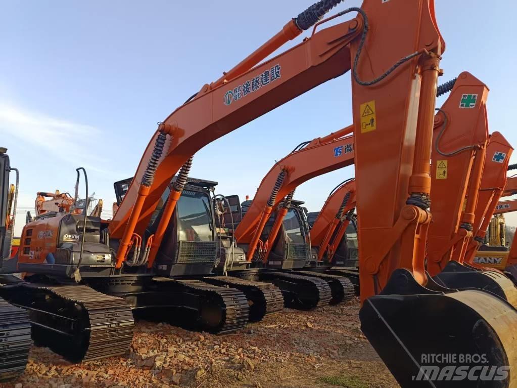 Hitachi ZX210 Pásové rýpadlá