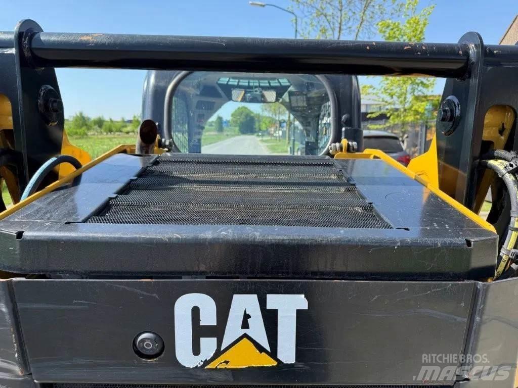 CAT 259D Šmykom riadené nakladače