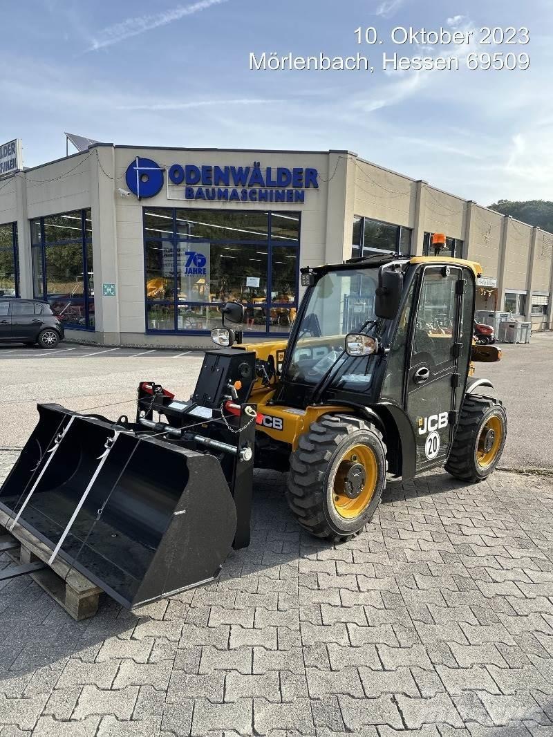 JCB 514-40 CON Teleskopické manipulátory
