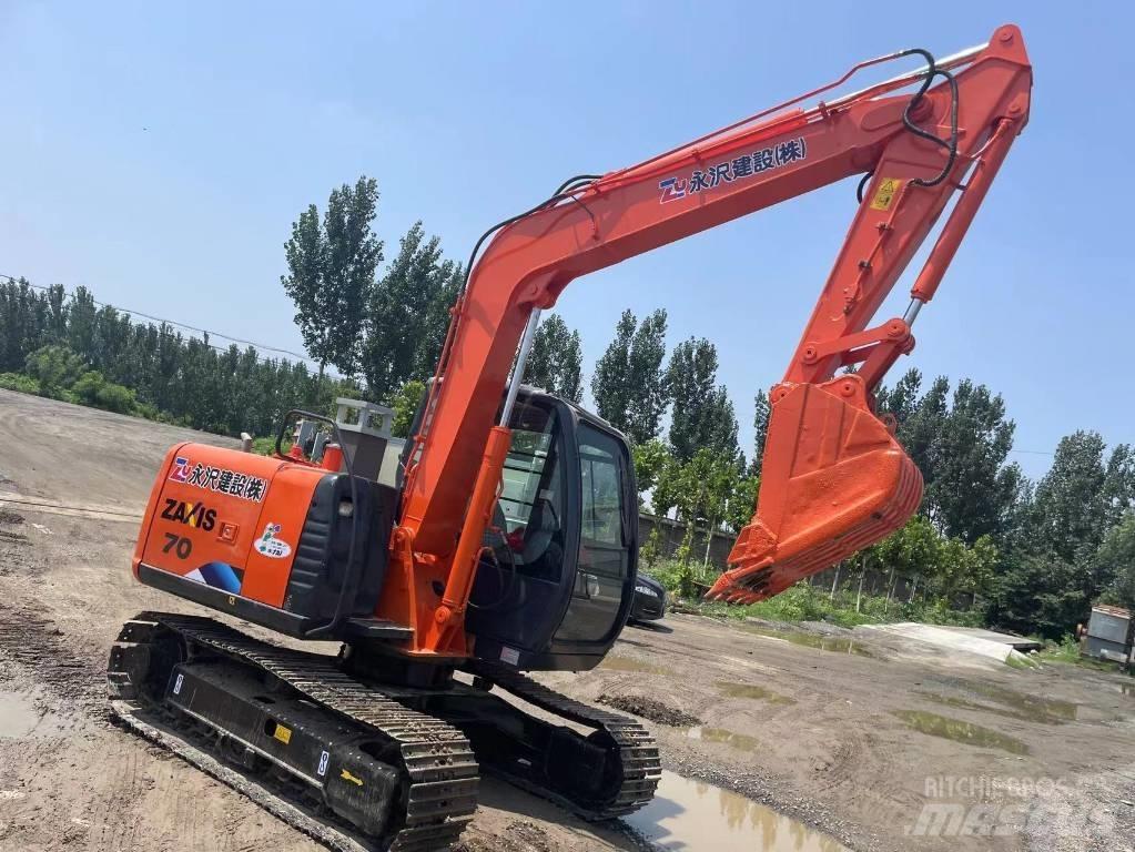 Hitachi ZX70 Pásové rýpadlá