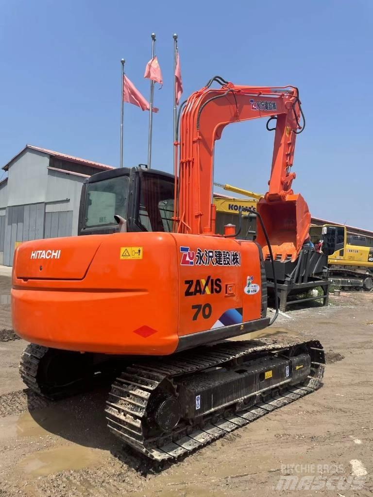 Hitachi ZX70 Pásové rýpadlá