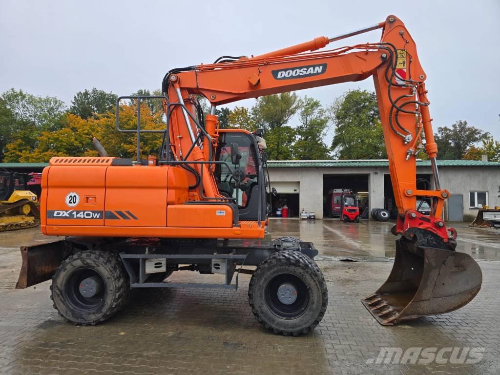 Doosan DX 140-W Kolesové rýpadlá