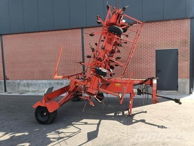 Kuhn GF10601TO Obracače a zhrabovače sena