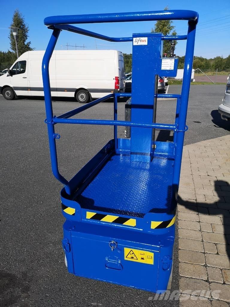 UpRight TM12 Kĺbové plošiny