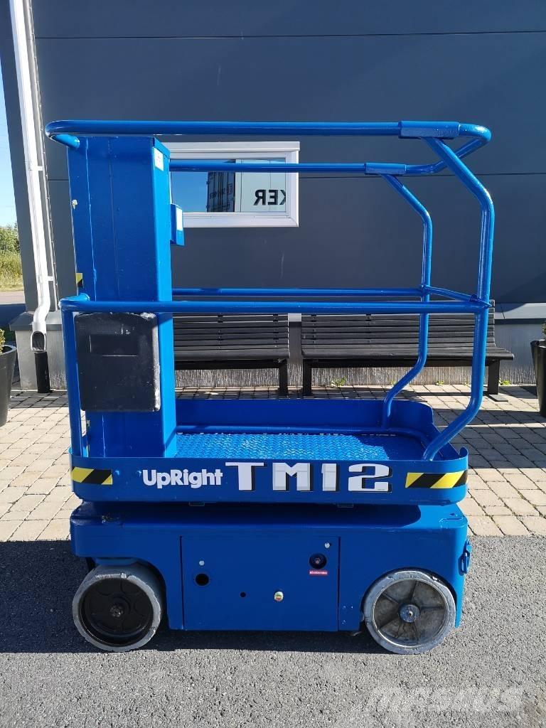 UpRight TM12 Kĺbové plošiny
