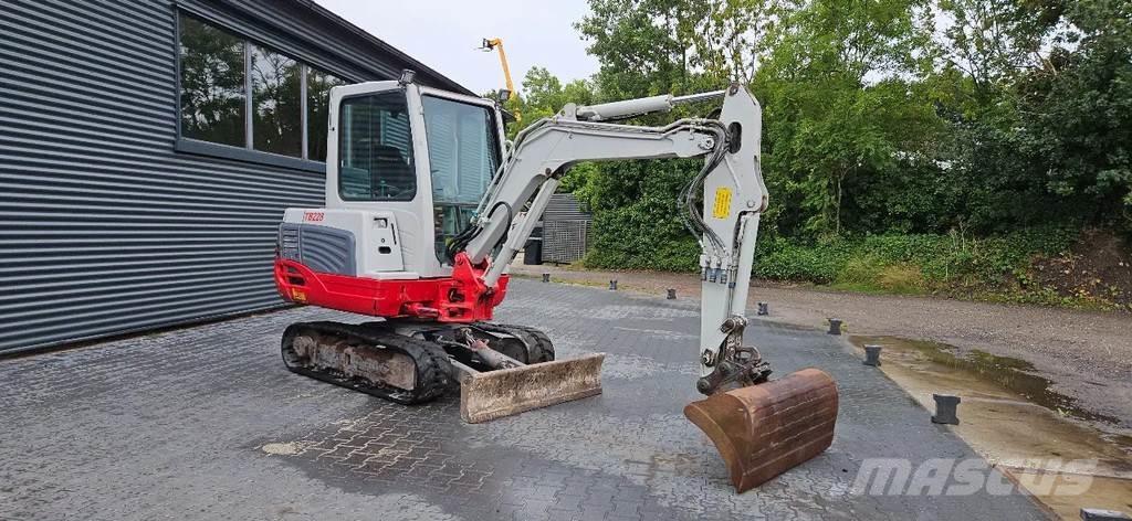Takeuchi TB228 Mini rýpadlá < 7t