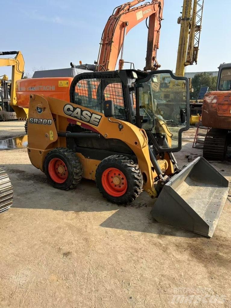 CASE SR 200 Šmykom riadené nakladače