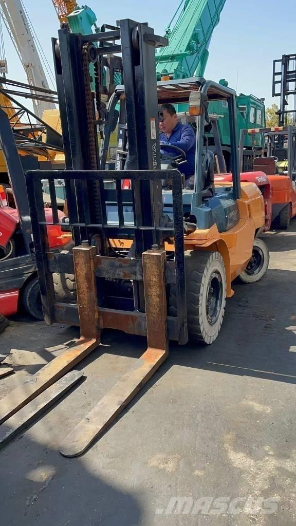 Toyota 5 ton Dieselové vozíky