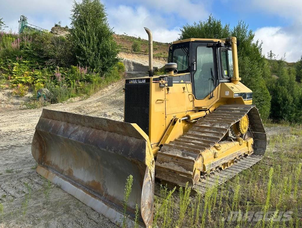 CAT D 5 M LGP Pásové dozéry