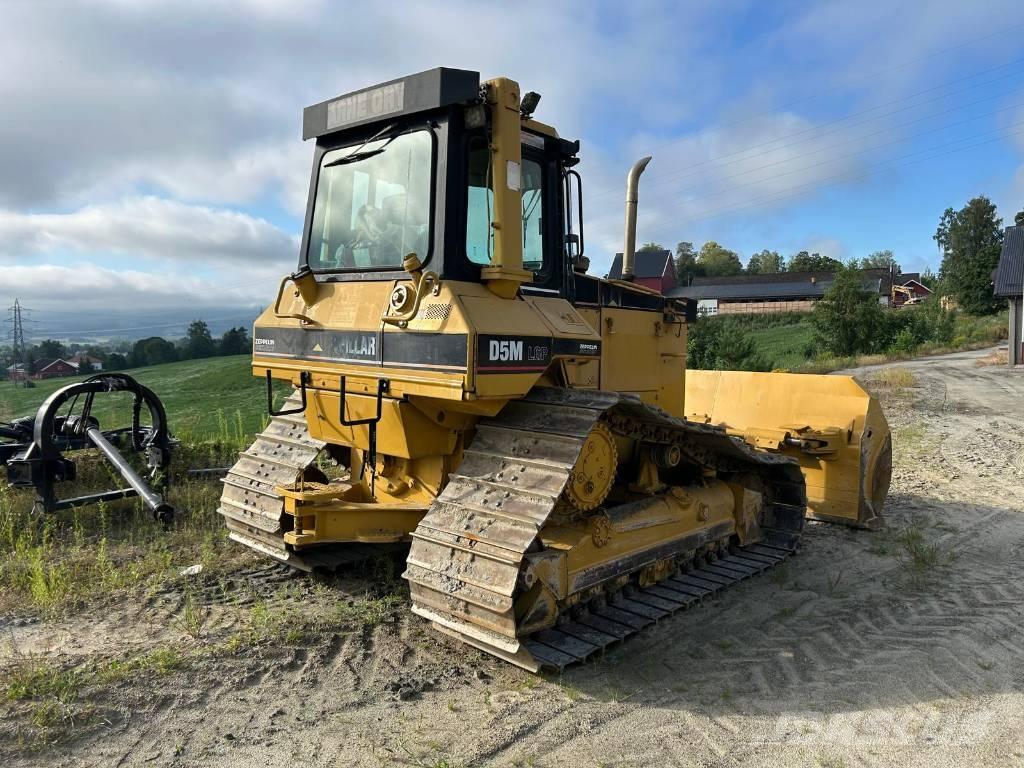 CAT D 5 M LGP Pásové dozéry