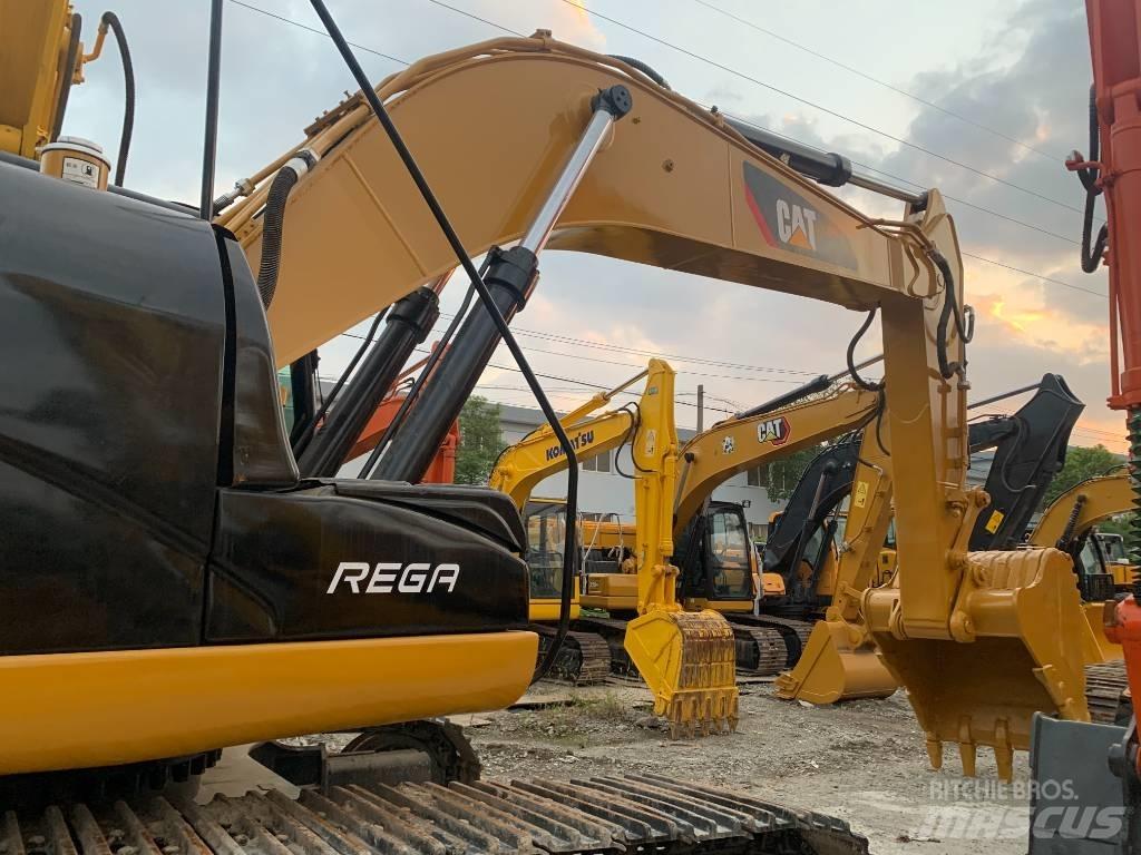 CAT 325 D Pásové rýpadlá