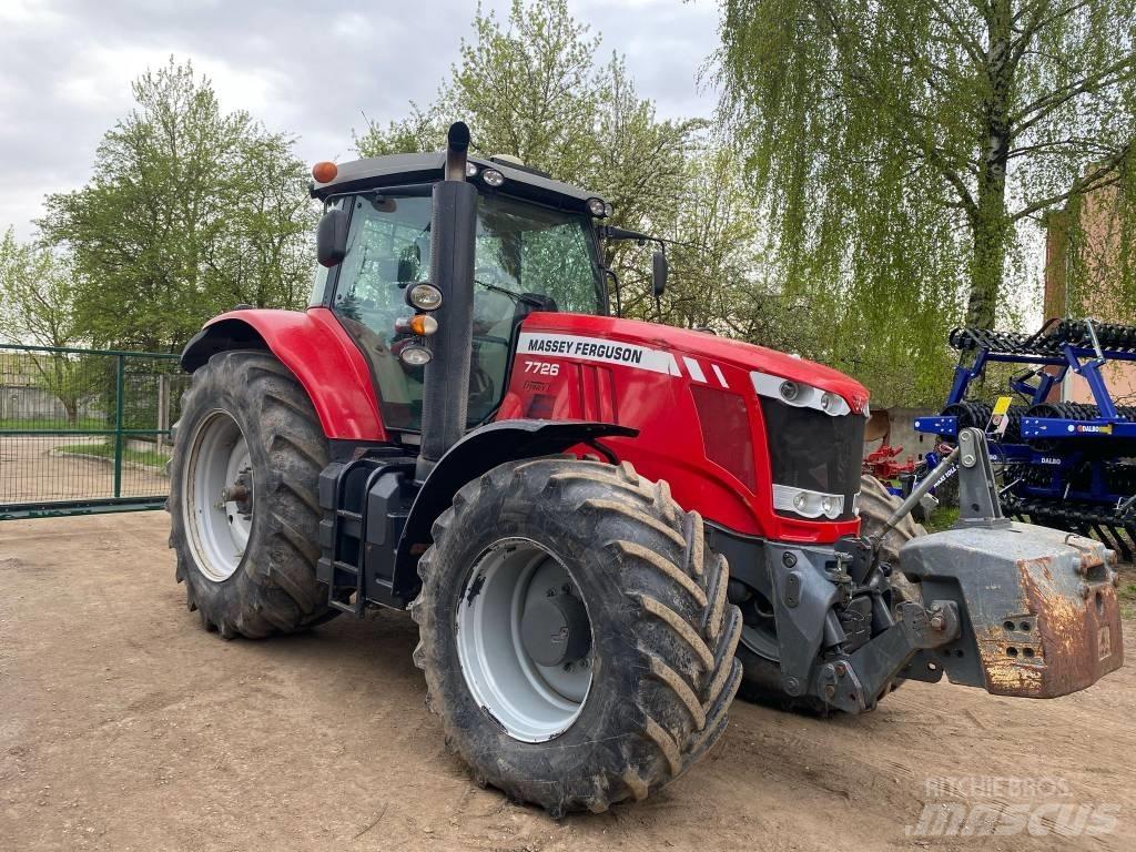 Massey Ferguson 7726 Traktory
