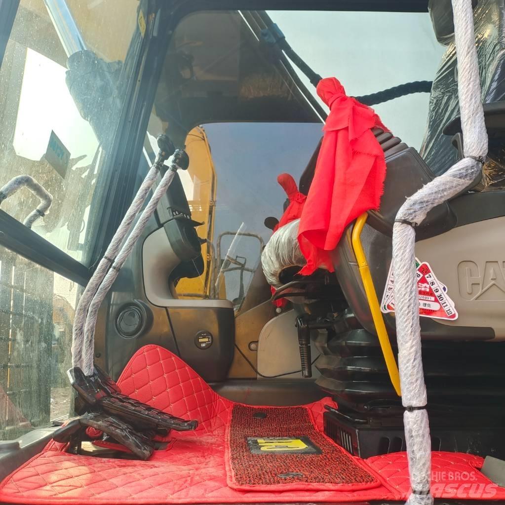CAT 320D Pásové rýpadlá