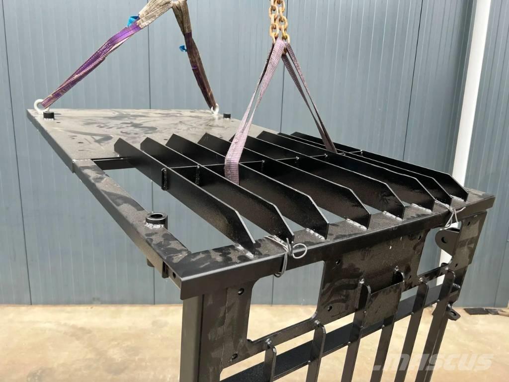 CAT 330C Guard Kabíny a interiér