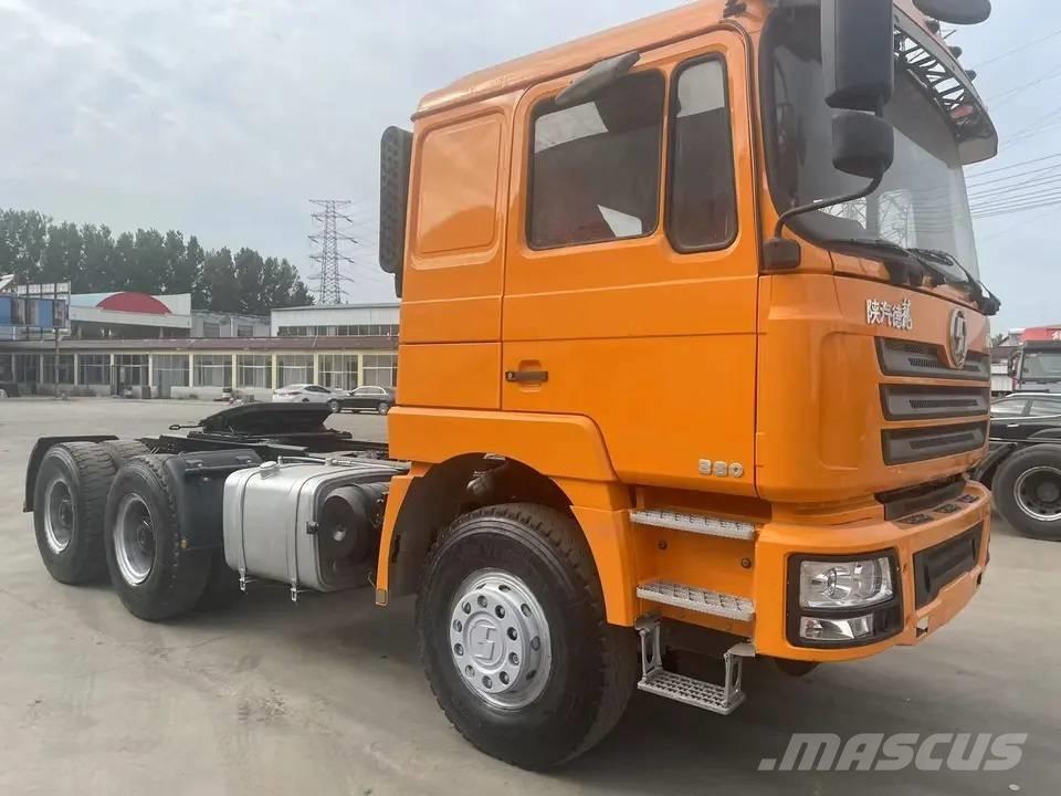 Shacman F3000 6x4 Ťahače