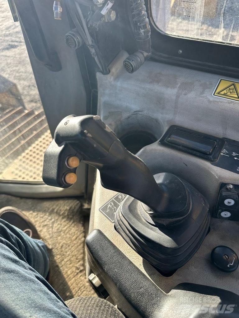 CAT D 6 T LGP Pásové dozéry