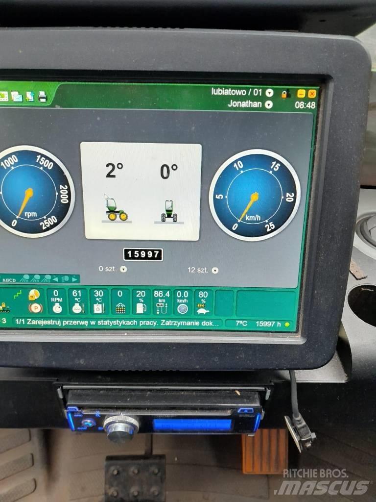 John Deere 1110 E Lesné traktory