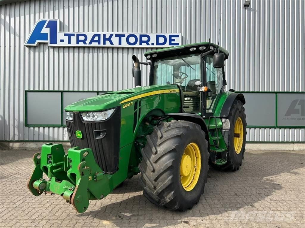 John Deere 8310R Traktory