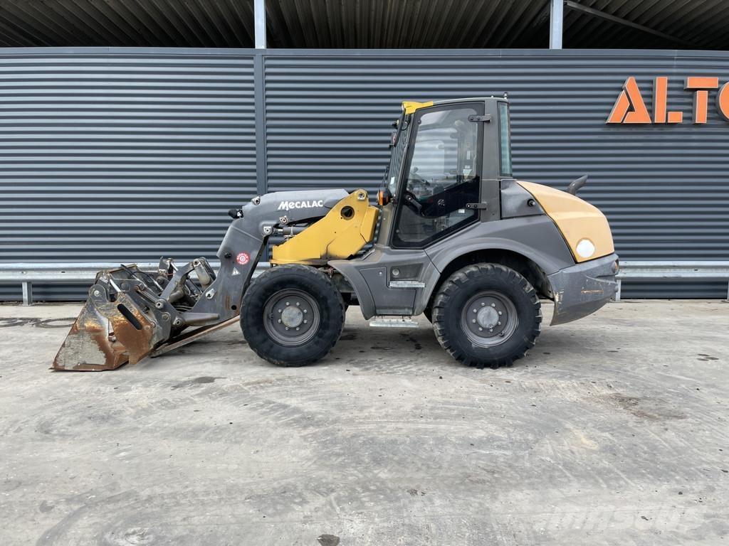 Mecalac AS 700 Kolesové nakladače