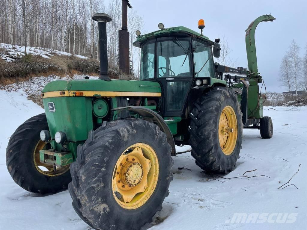 John Deere 4240 S Traktory