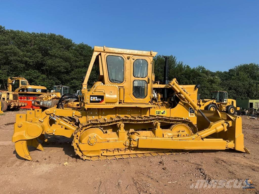 CAT D7G Pásové dozéry
