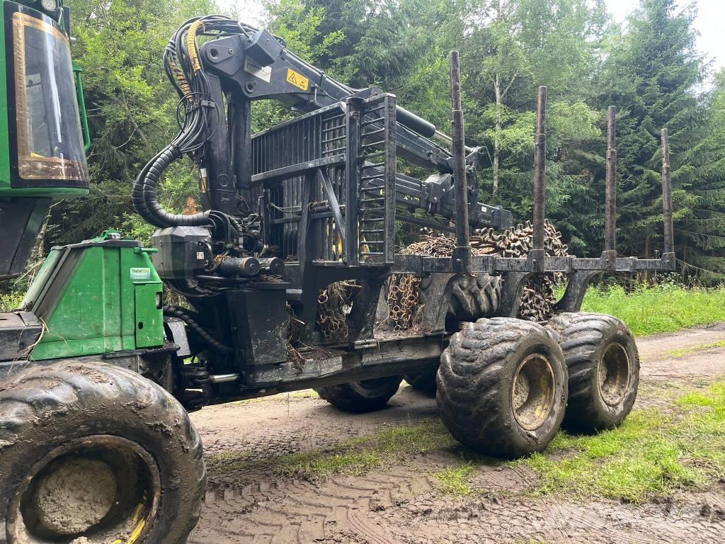 John Deere 1510 E Lesné traktory