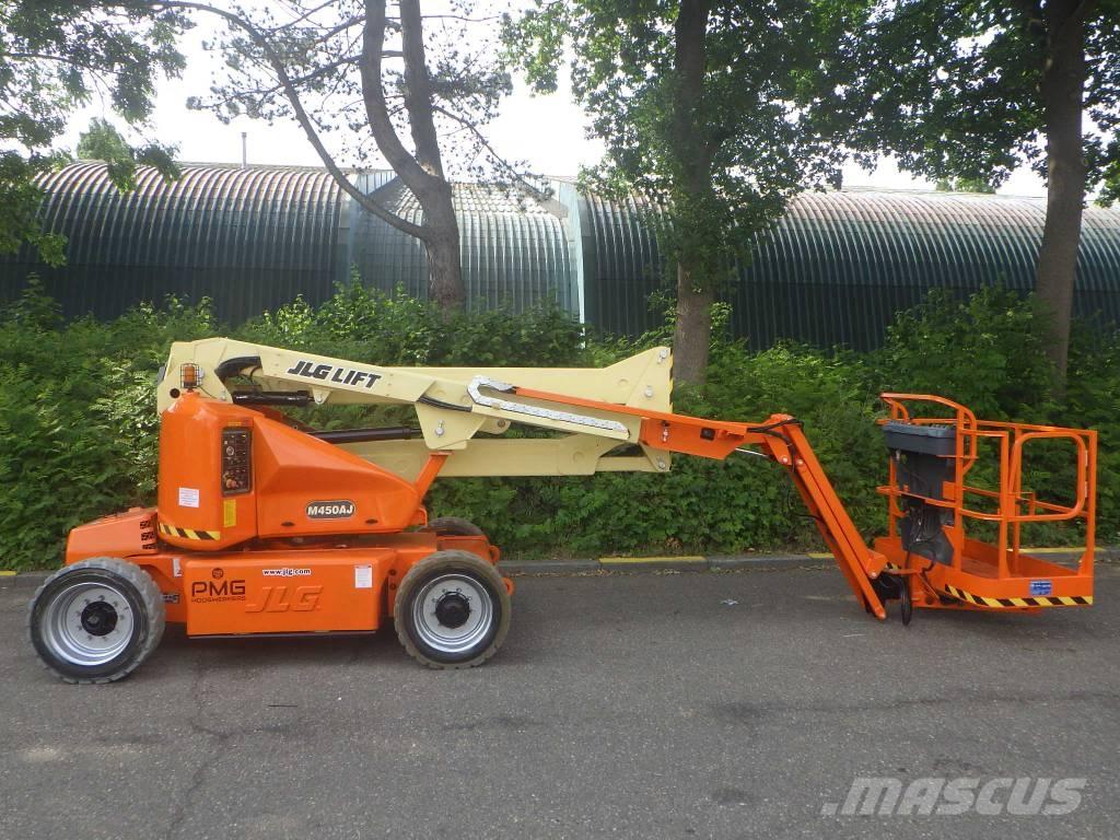 JLG M450AJ Kĺbové plošiny
