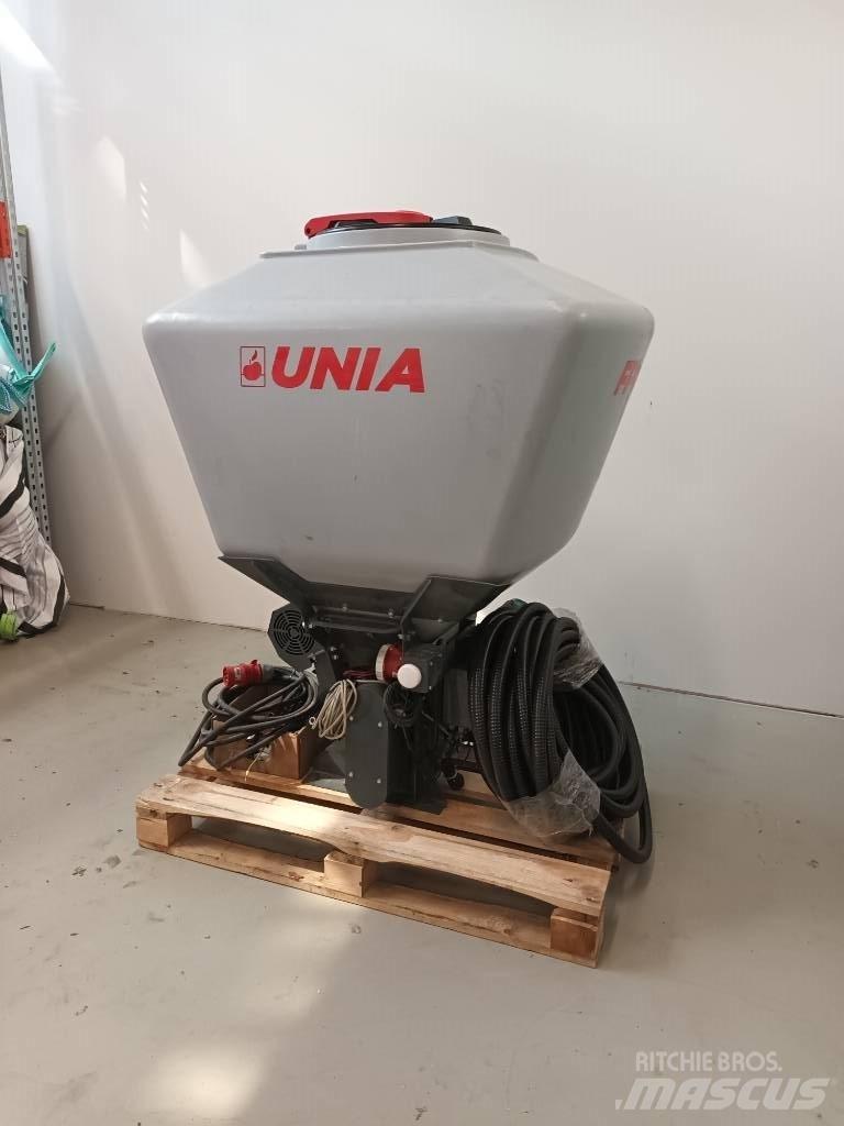Unia FP 550 Mechanické sejačky