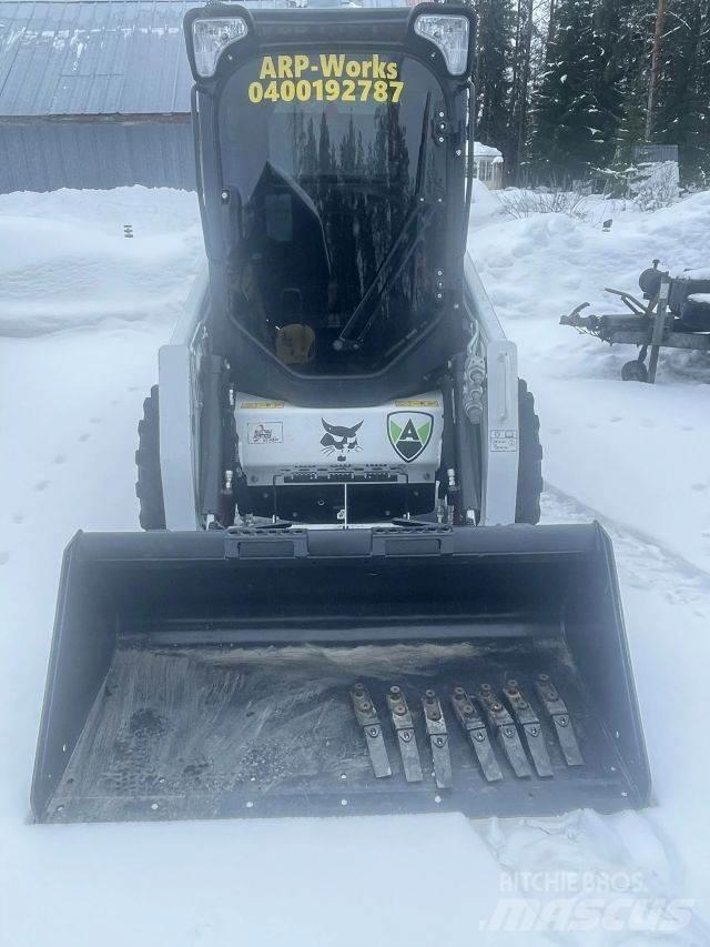 Bobcat S450 Šmykom riadené nakladače