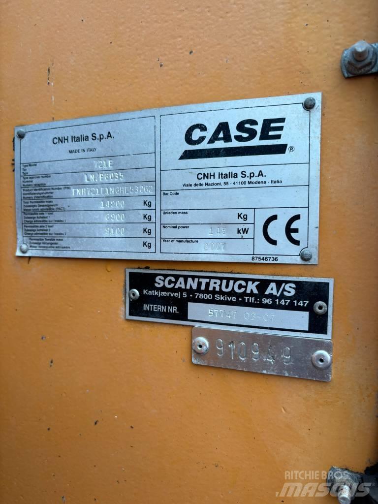 CASE 721 E Viacúčelové nakladače