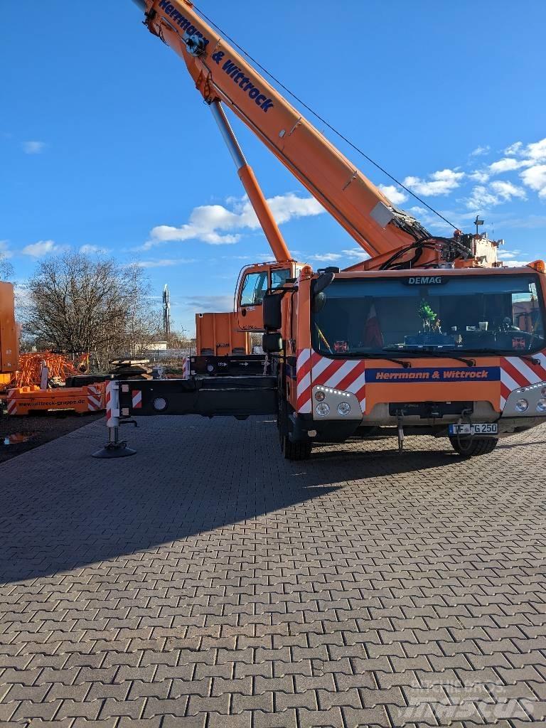 Terex Demag AC 250-5 Univerzálne terénne žeriavy