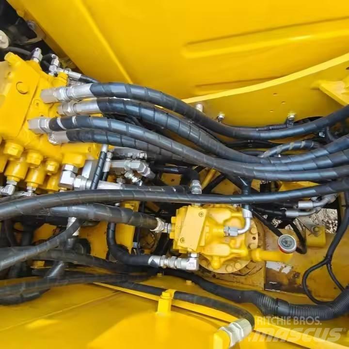 Komatsu PC120 Pásové rýpadlá