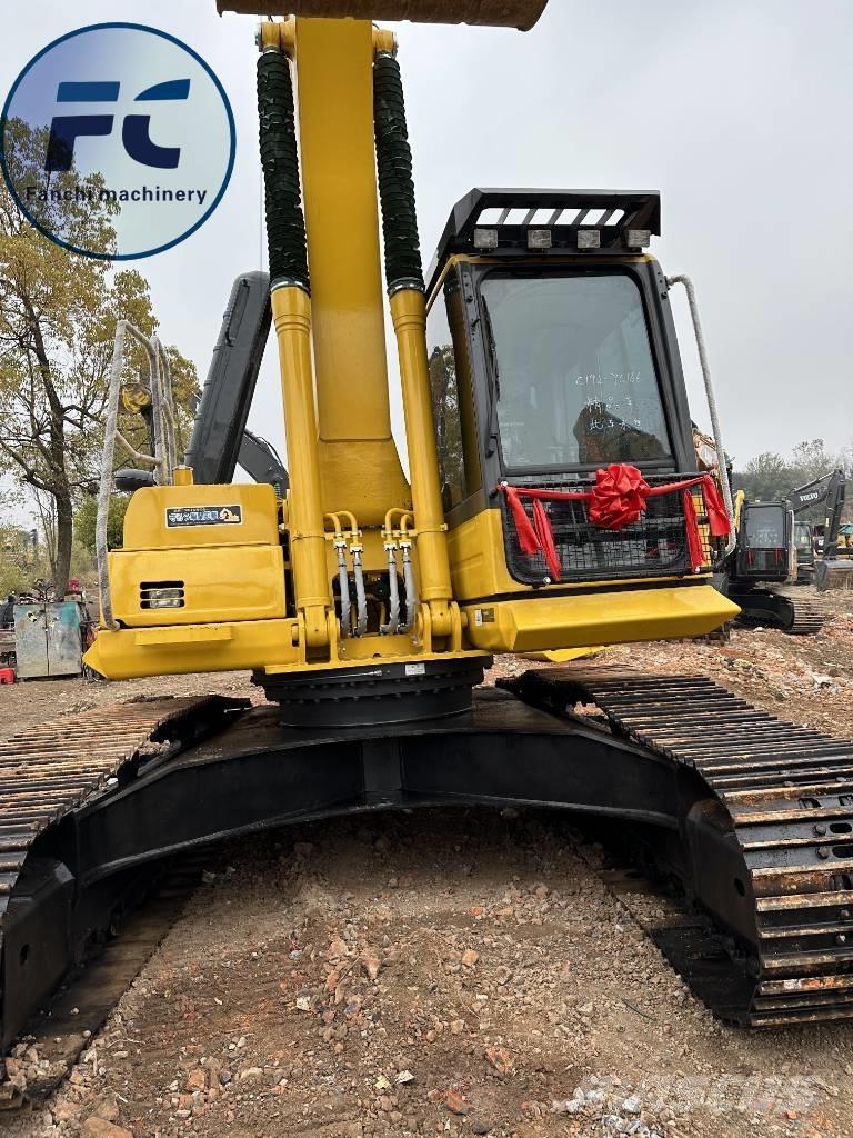 Komatsu 220 Pásové rýpadlá
