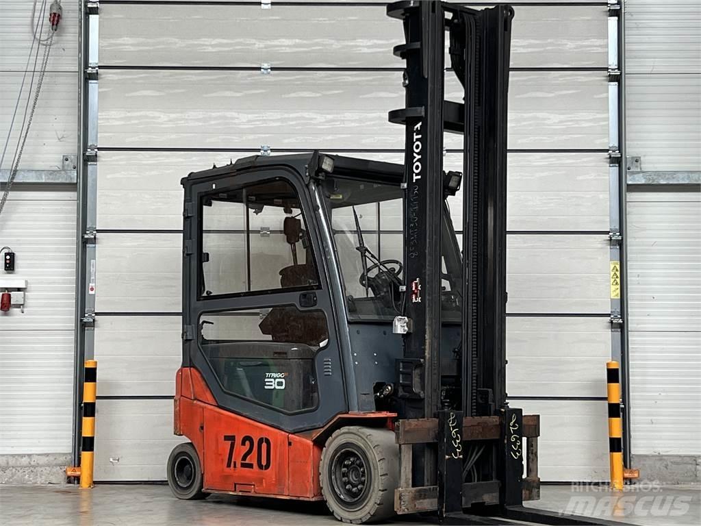 Toyota 8FBMT30 Akumulátorové vozíky