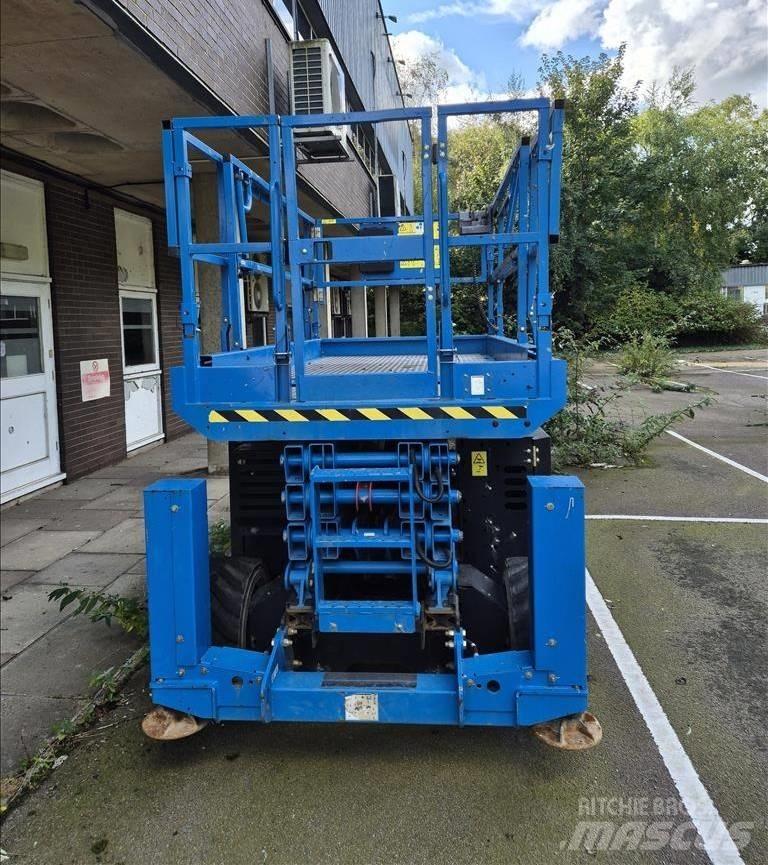 Genie GS 3369 RT Nožnicové zdvíhacie plošiny