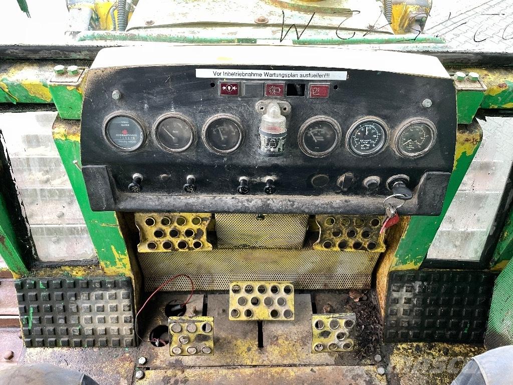 Hanomag D 600 D Pásové dozéry