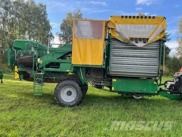 VM 6000 Zemiakové kombajny