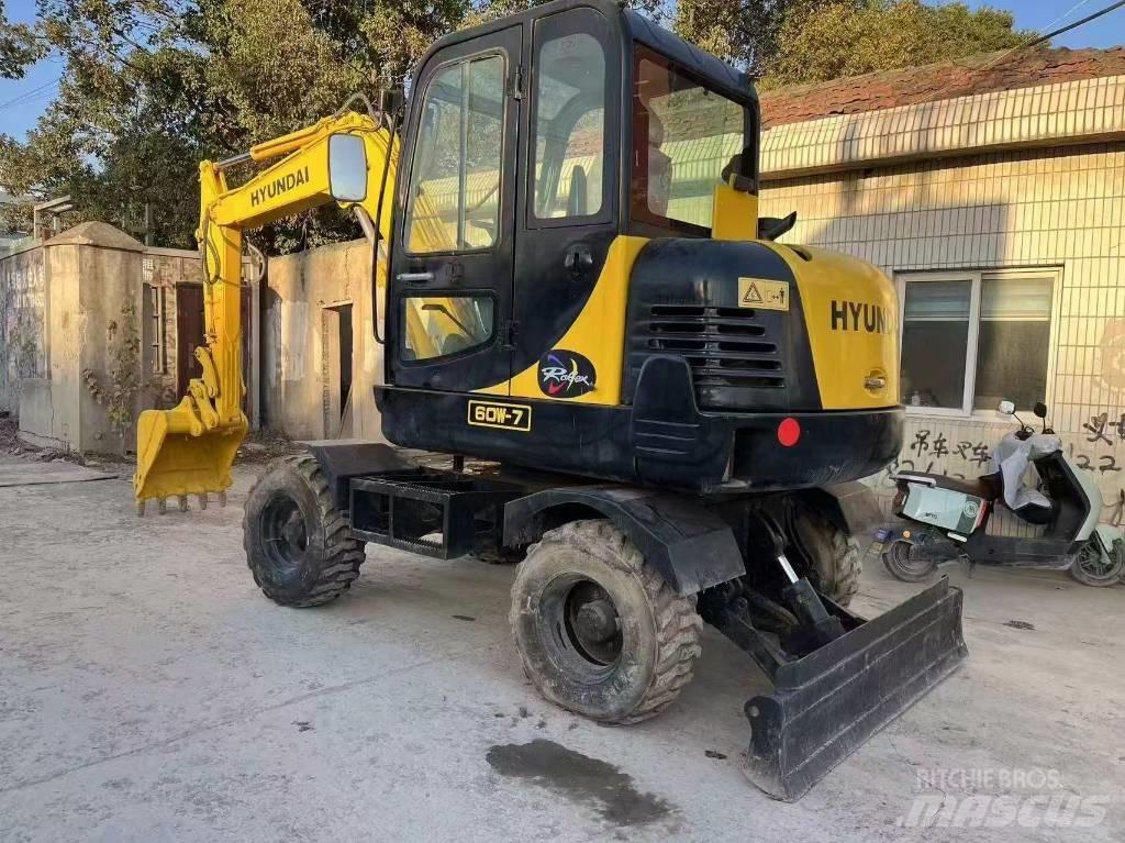 Hyundai 60 W Kolesové rýpadlá