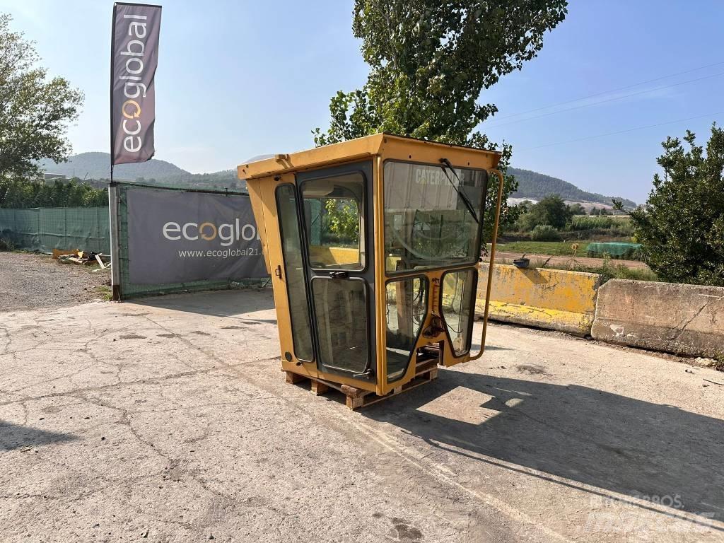 CAT 140 H Kabíny a interiér