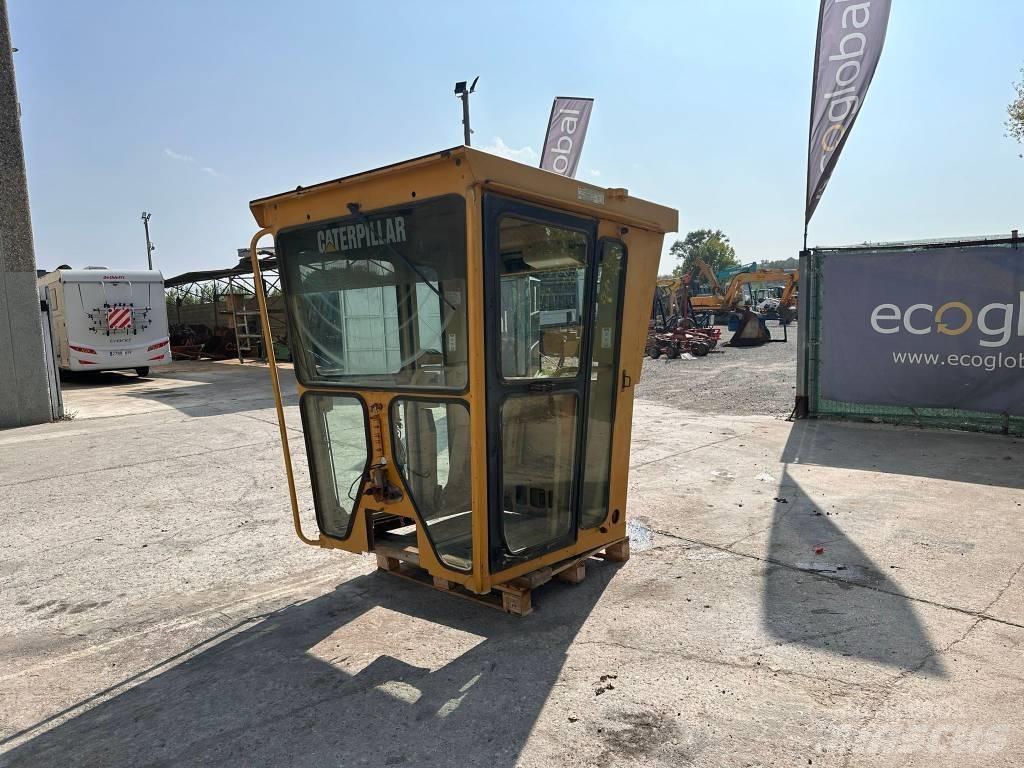 CAT 140 H Kabíny a interiér