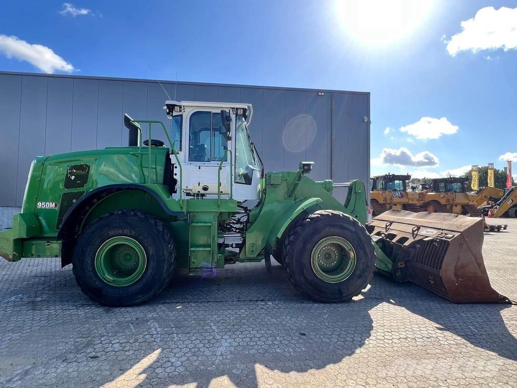 CAT 950M Kolesové nakladače