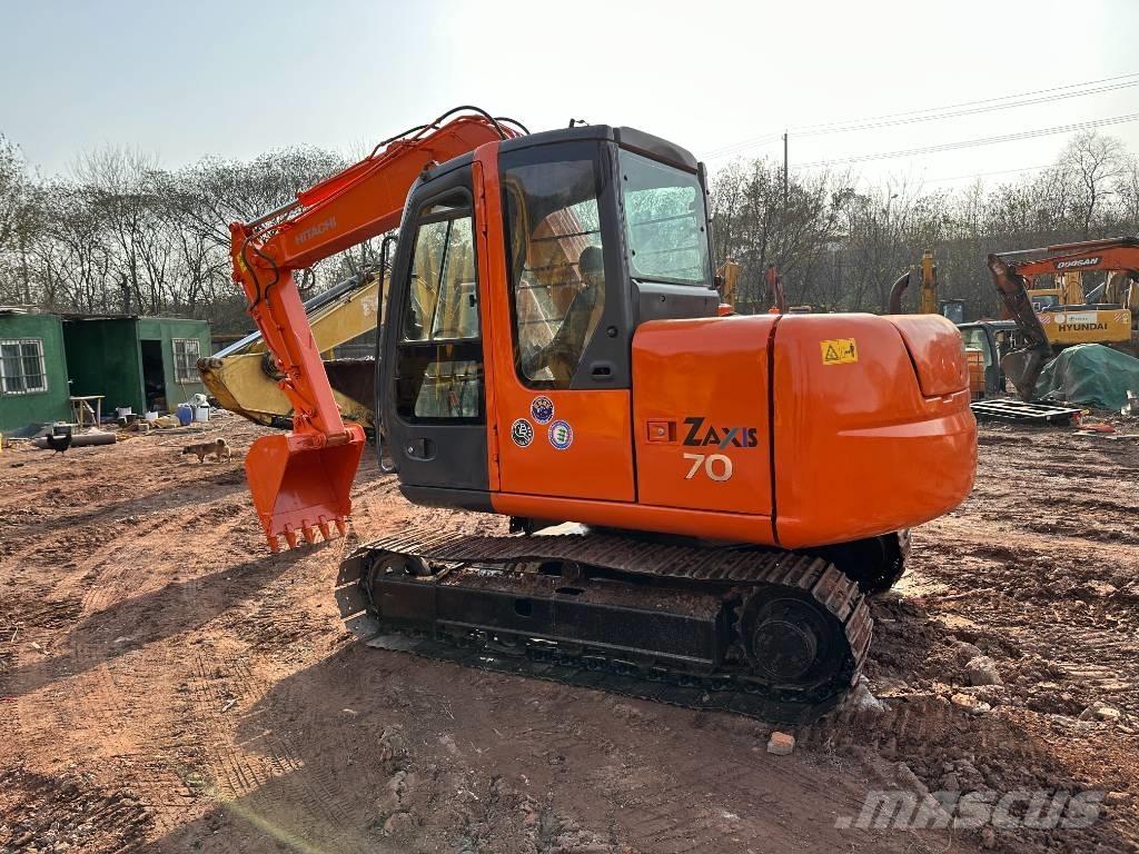 Hitachi ZX 70 Midi rýpadlá 7 t - 12 t