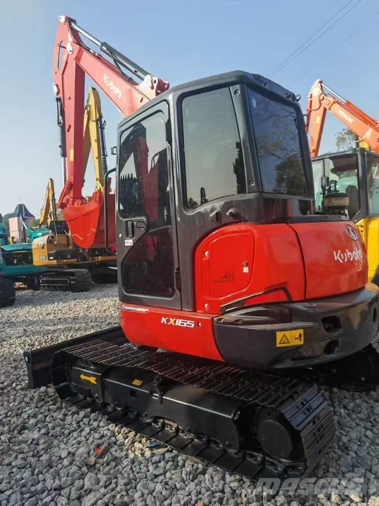 Kubota 165 Pásové rýpadlá
