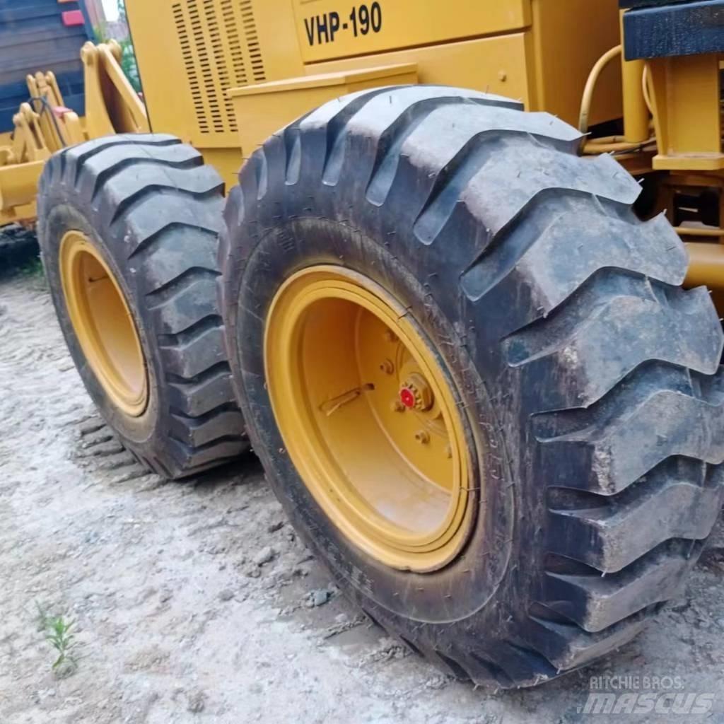 CAT 140 K Grejdery