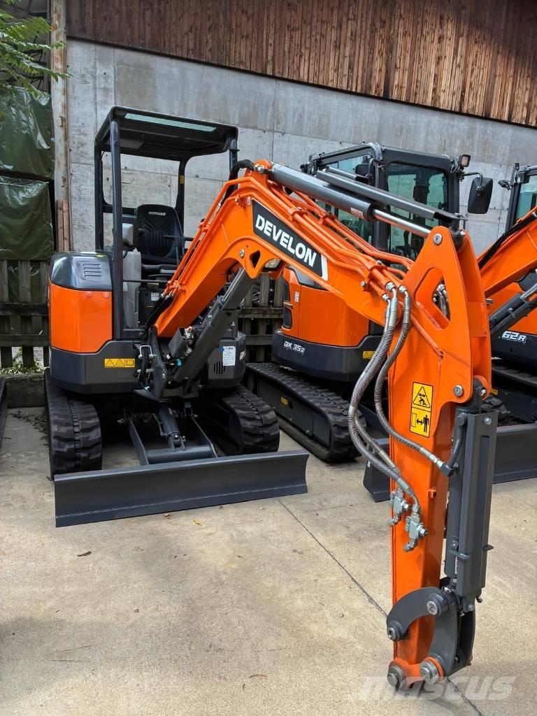 Develon DX 27 Z-7 Mini rýpadlá < 7t