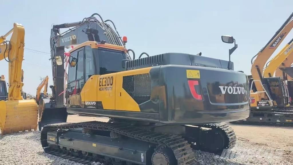 Volvo EC 300 D L Pásové rýpadlá