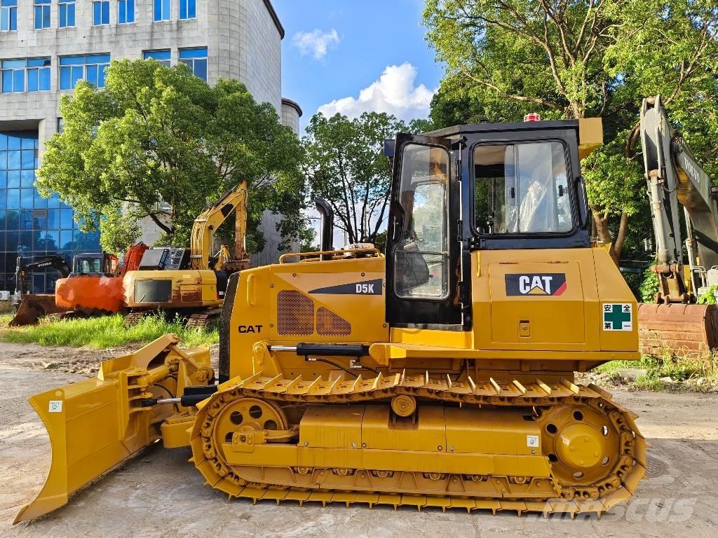 CAT D 5 K Pásové dozéry
