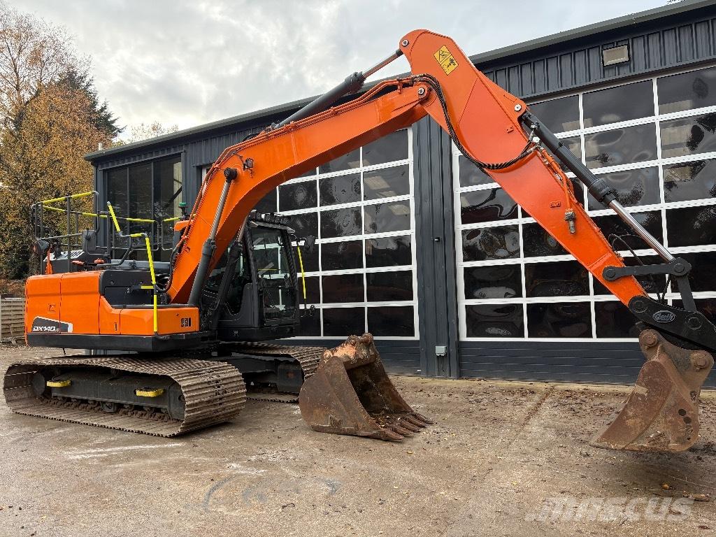 Doosan DX 140 LC Pásové rýpadlá