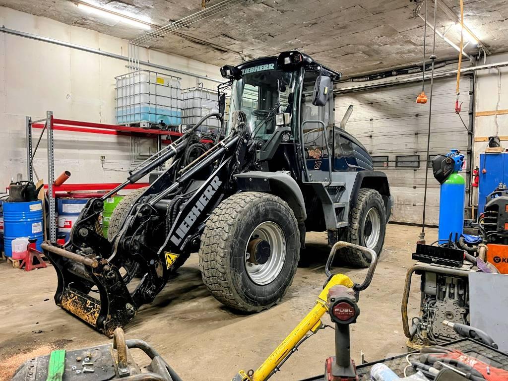 Liebherr L 524 Kolesové nakladače